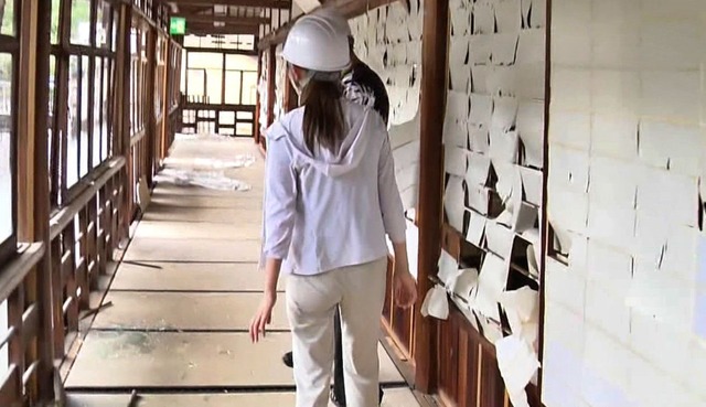 森山みなみアナ、パン線くっきり透けてるパンティ履いてるね最高！