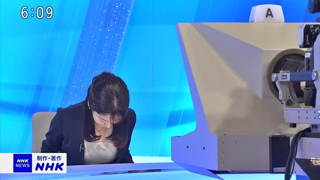 姫野美南アナ、レースおっぱいデッカ！下乳むぎゅってタマランち