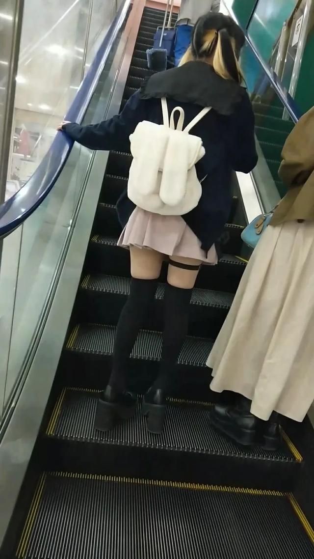 HJKyuiRTGF