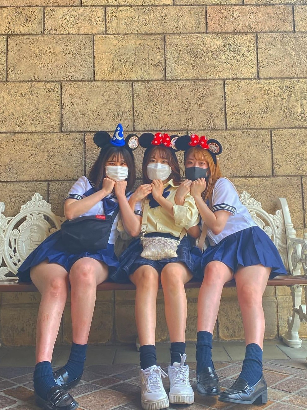 ＪＫ、ぶっとい太ももでディズニーシーを満喫してしまう : アイドル・女子アナ画像☆吟じます