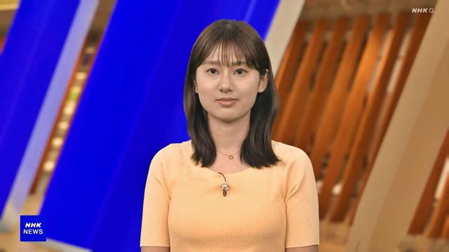 浅田春奈アナ、ブラ紐見えニットおっぱいデッカ！すごい乳してまんな