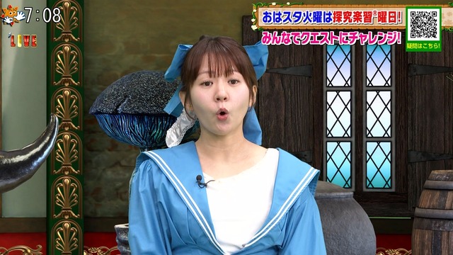 冨田有紀アナ、おっぱいの谷間見せてるぞ!プルっと揺れてエッチ最高!