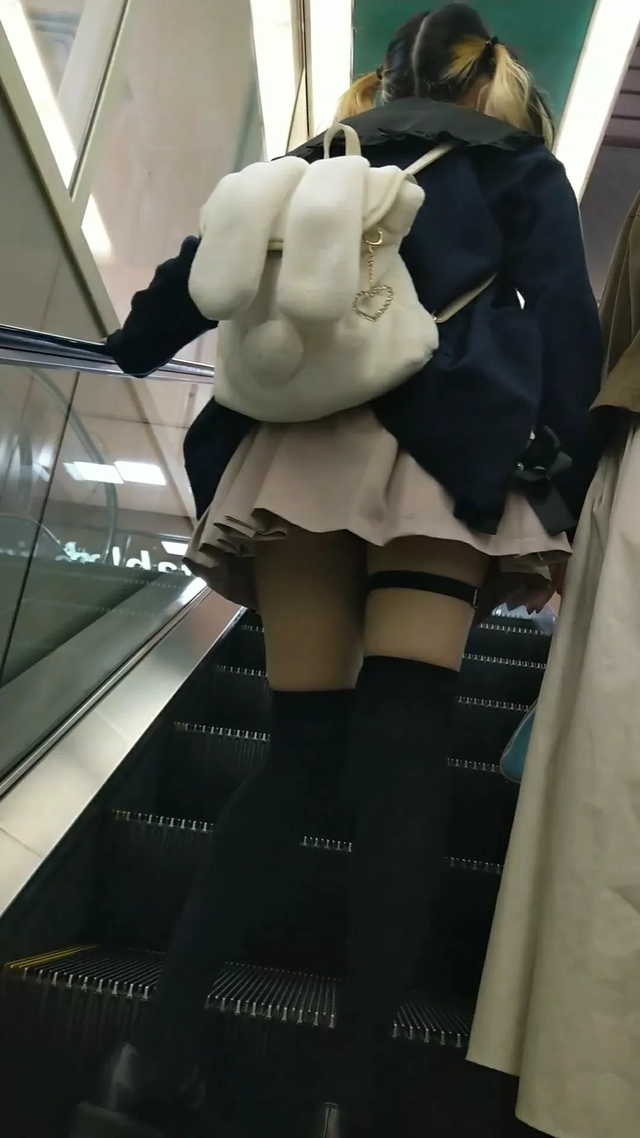 HJKyuiRTGFy