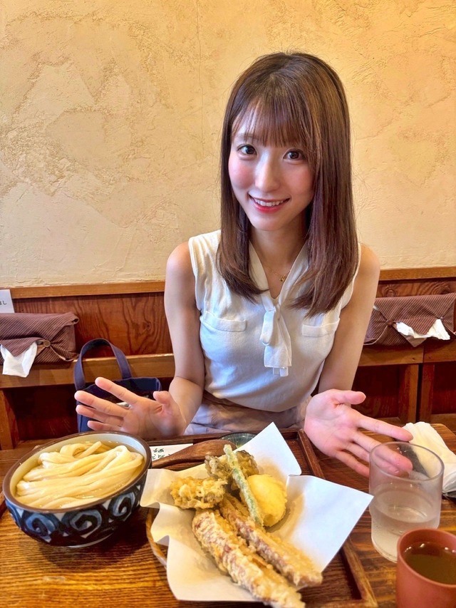白木愛奈アナ、白ノースリおっぱいの膨らみがあエッチ過ぎて最高！