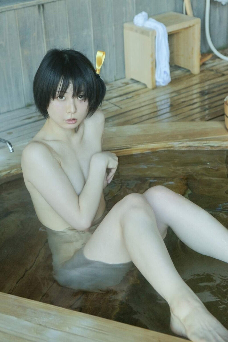 牛島いい肉  ヌード うしじまいい肉 「乳首ばっかじろじろ見んなよ、変態」 : アイドル・女子アナ画像☆吟じます