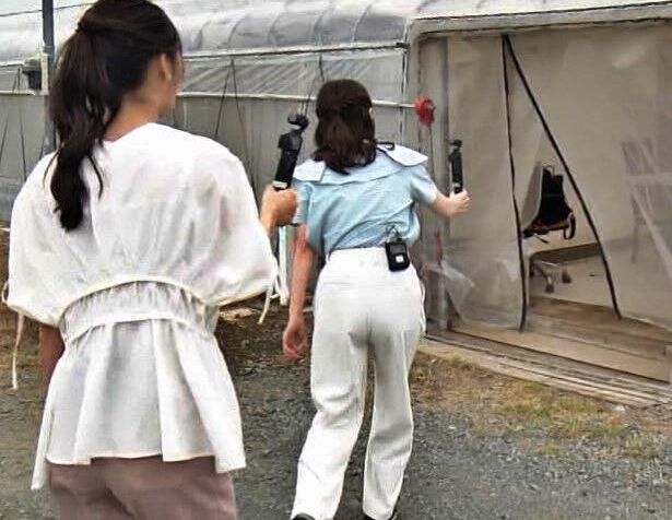 田中美都アナ、パンティ線が割れ目に食い込む白パンツ尻の膨らみ最高！