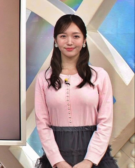 刈川くるみアナ、ニットおっぱいデッカ！乳房の膨らみエチエチ過ぎ : アイドル・女子アナ★吟じます