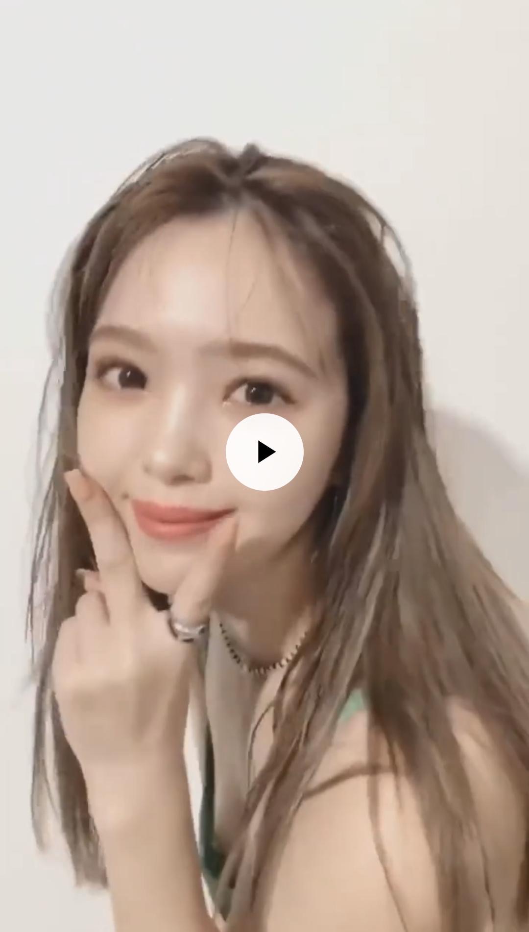 動画】え、ちょっと待って！今乳首見えたよね？ : アイドル・女子アナ画像☆吟じます