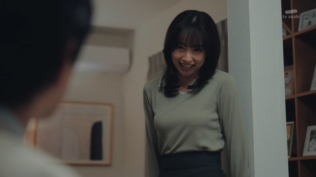 桜井日奈子、ニットおっぱいデッカ！膨らみのカタチがエッチ最高！