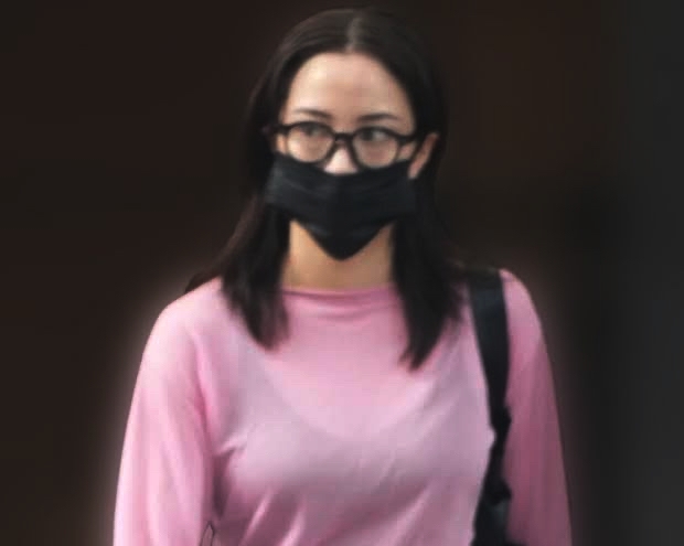 CR9B4q0