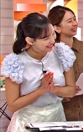 石渡花菜アナ、巨乳ムギュットさせておっぱいヒクヒク揺れてる最高！