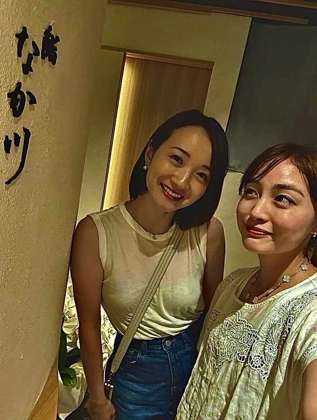 松原江里佳アナ、ノースリ透けブラおっぱい！パンティも水色ですか？