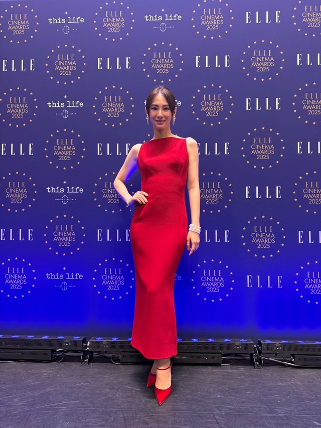 北川景子、パ○ティ線が浮き出るお尻の膨らみドレスたまりませ～ん