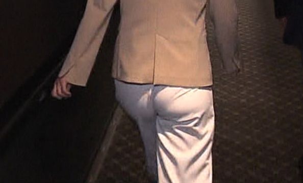 古旗笑佳アナ、パンティ透けてる白パンツの尻肉プニュプニュ揺れ最高
