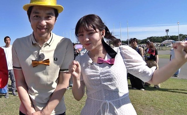 冨田有紀アナ、また、おっぱいの谷間見せてるぞ！たまりませ～ん