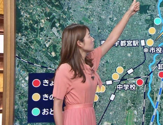 安藤萌々アナ、朱色ピンク色ニットワンピおっぱいエッロ！膨らみ最高！
