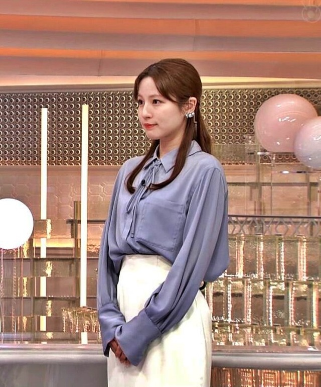 堤礼実アナ、パ○ティ線が透けて見えるお尻の膨らみ最高！Tバック風味