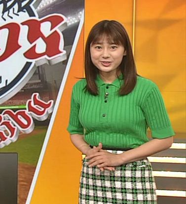 浅田春奈アナ、凄い緑ニットおっぱいボインボイン膨らみデッカ過ぎ