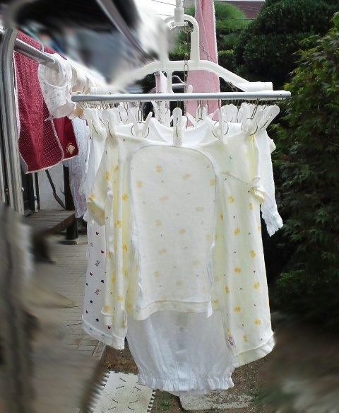 赤ちゃんの洋服準備完了 ねずみにひかれる 赤ちゃんの洋服準備完了 ねずみにひかれる