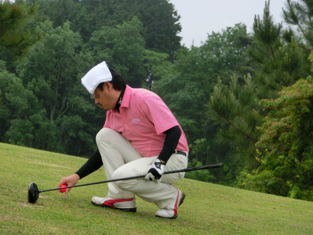 雨ゴルフ にんにくきゅ ん