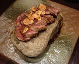 銀座MAIMONマイモンのニューヨークストリップの陽炎焼き