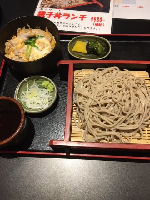 孫四郎のミニ親子丼とお蕎麦 毎日の小さな出会い