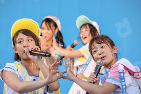 y16