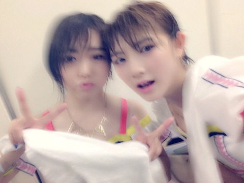 CqS9Z9yUkAE-G8q