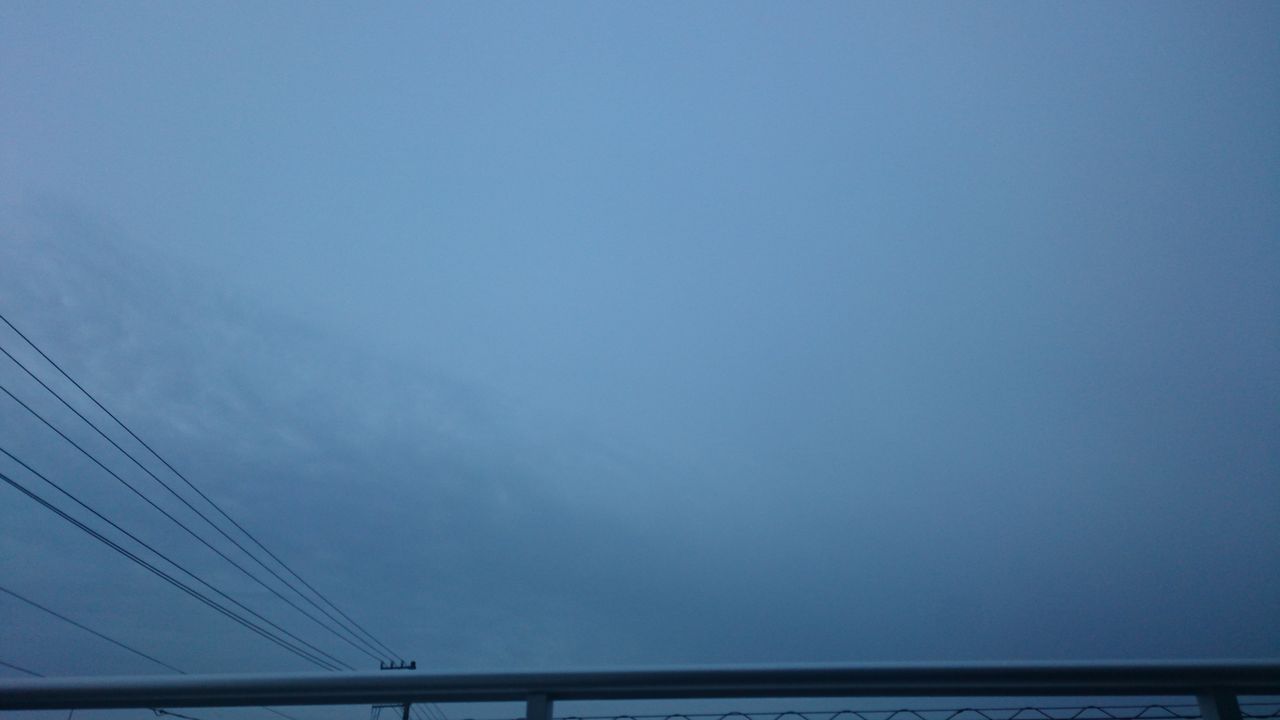 今朝は薄明るい空 祇園 その あらため 脳出血サバイバーわたし