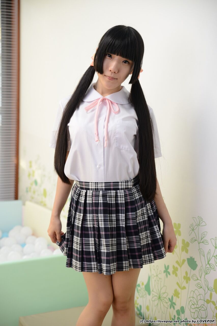 【美女】青井いちご 制服コスプレパンチラショット 2「78枚」 : ギリギリGirls💓