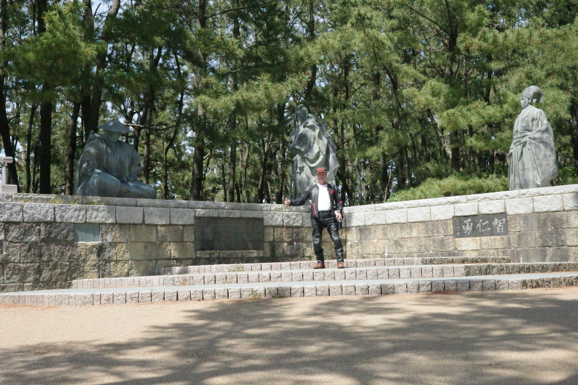 R0004423
