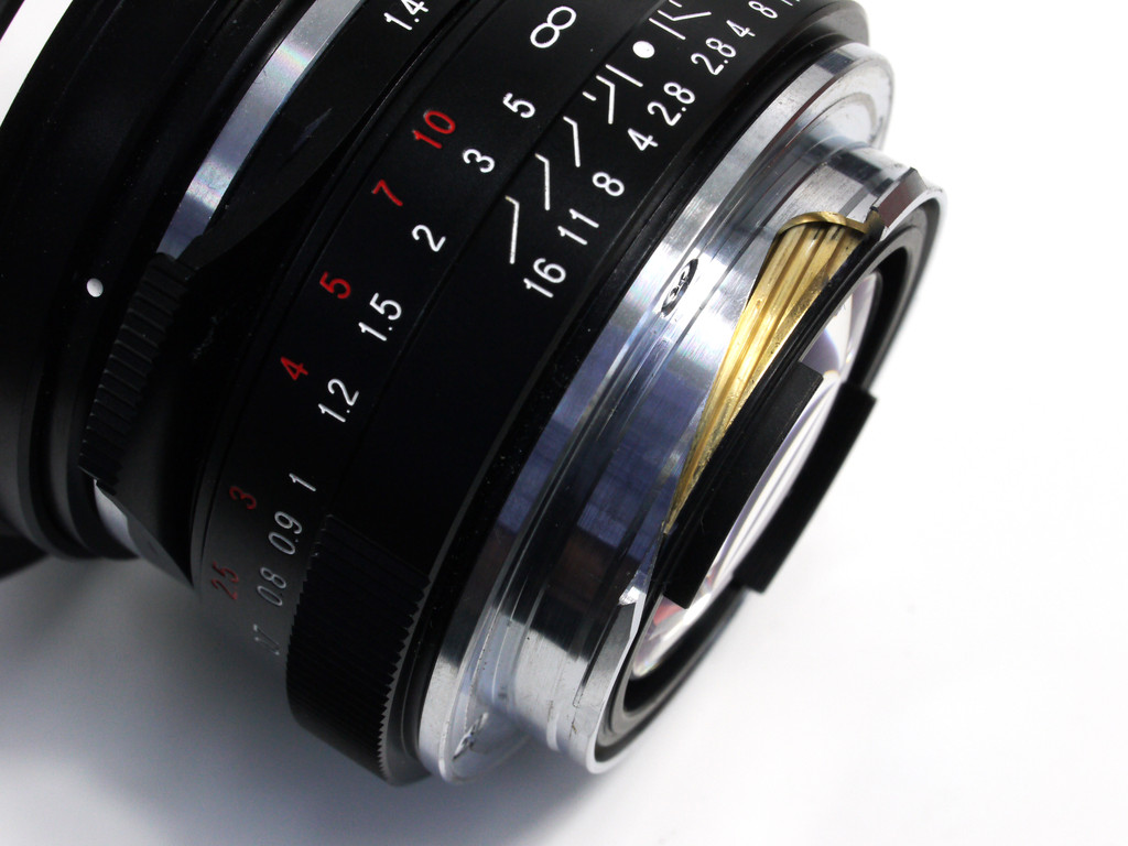 ライカMマウントのレンズ 接写ヘリコイド内蔵 フジXマウント用マウント