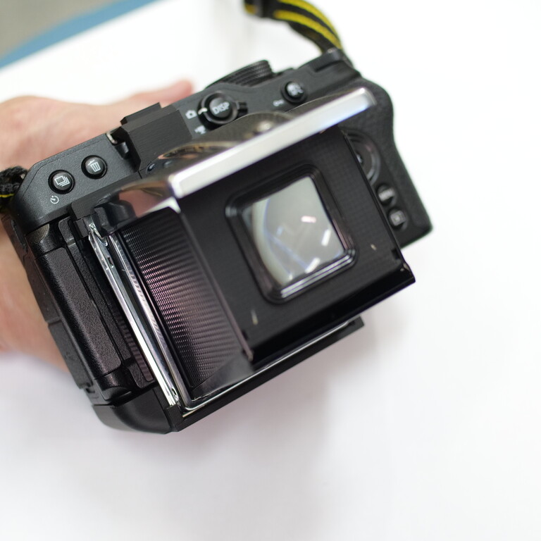【★大感謝セール】 Nikon Z30用 ハッセル・ファインダーフードブラケット muk3D フィルムカメラ