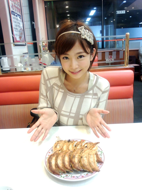 紗倉まな-餃子の王将