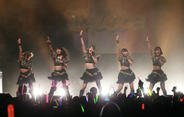 218-℃-ute-03