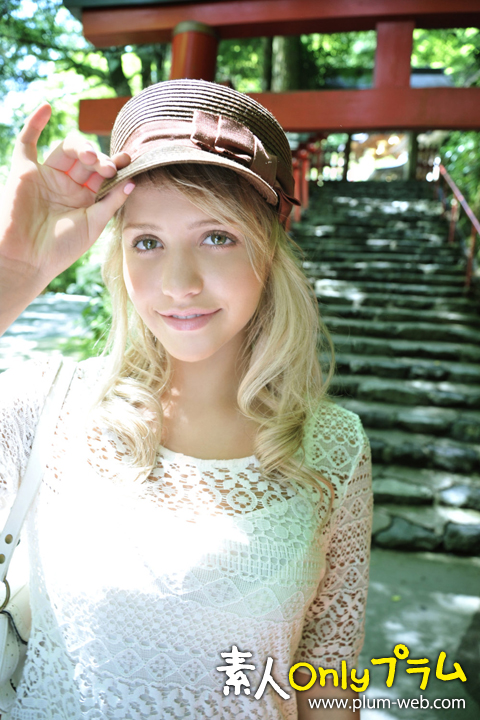 ミア・楓・キャメロン-131215-01