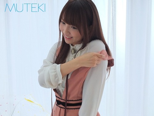 三上悠亜-鬼頭桃菜-150601-1-01