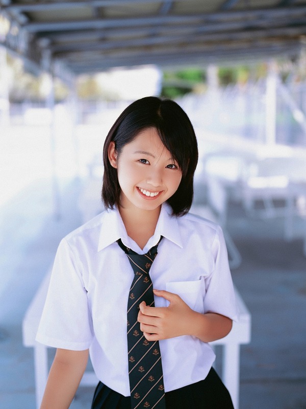 001-小池里奈-01