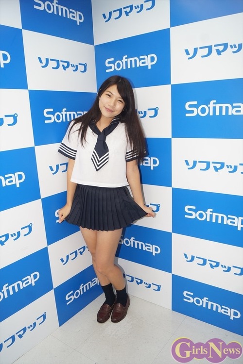 芹沢潤-150830-ソフマップ-15
