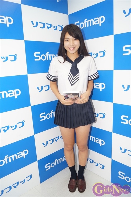 芹沢潤-150830-ソフマップ-04