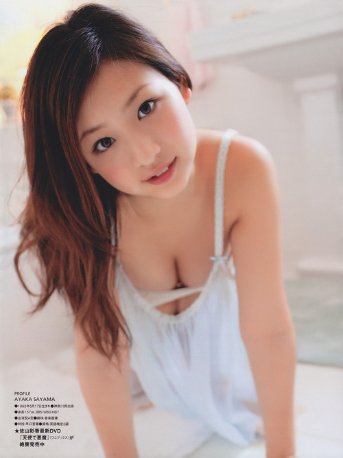 187-佐山彩香-04