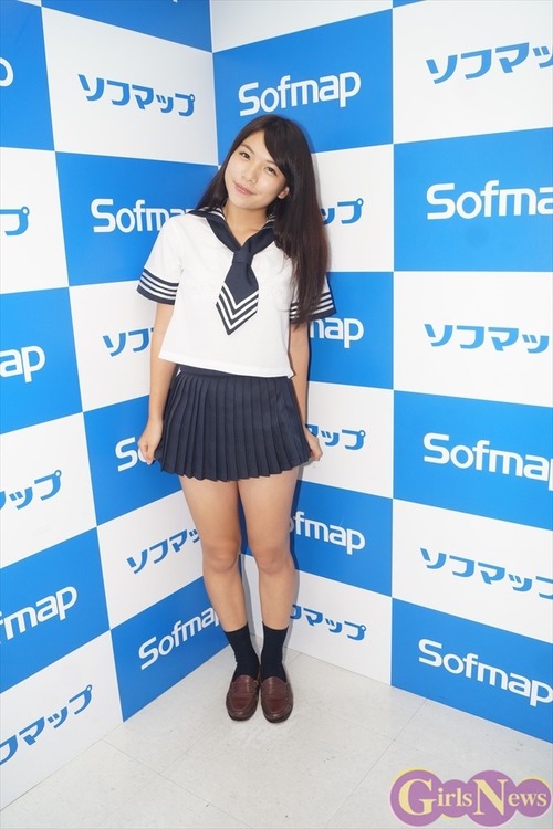 芹沢潤-150830-ソフマップ-08