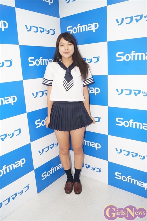芹沢潤-150830-ソフマップ-07