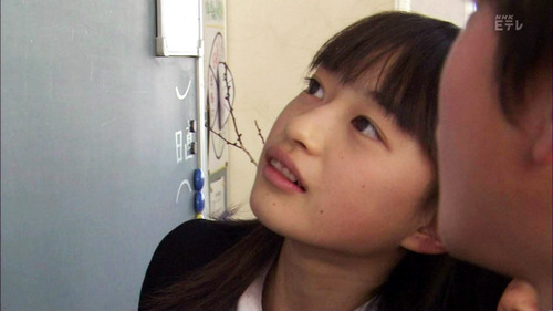 001-女子中学生-02