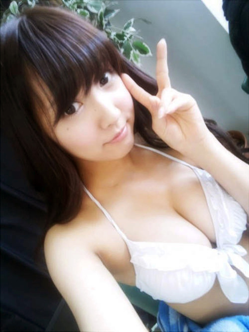 037-鬼頭桃菜-三上悠亜