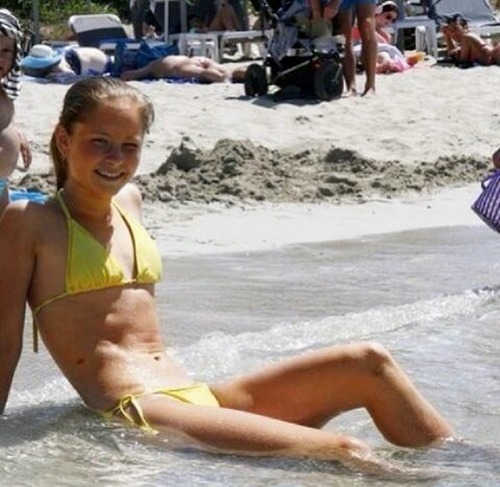 ユリア・リプニツカヤ-海-04