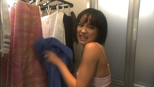 広瀬すず-ビター・ブラッド-下着姿-05