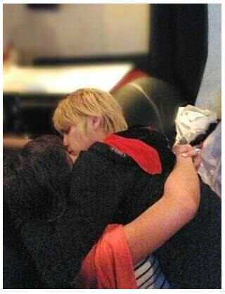 025-鬼頭桃菜&手越祐也-02