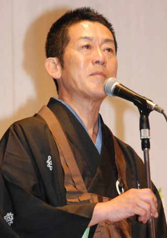 三遊亭円楽が フライデー に掲載された浮気の事実を認める 2年半前に女性とゴルフコンペで知り合い恋愛関係に発展していた 涙の謝罪へ あのニュースキャンダル芸能まとめ 三遊亭円楽が フライデー に掲載された浮気の事実を認める 2年半前に女性とゴルフコンペで知り合い恋愛関係に発展していた 涙の謝罪へ あのニュースキャンダル芸能まとめ