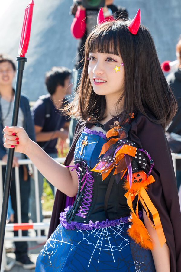 橋本環奈さん Girls Girls Girls